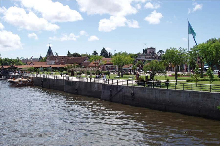 Buenos Aires: Tigre Premium with Boat Ride - The first two hours on the Río de la Plata