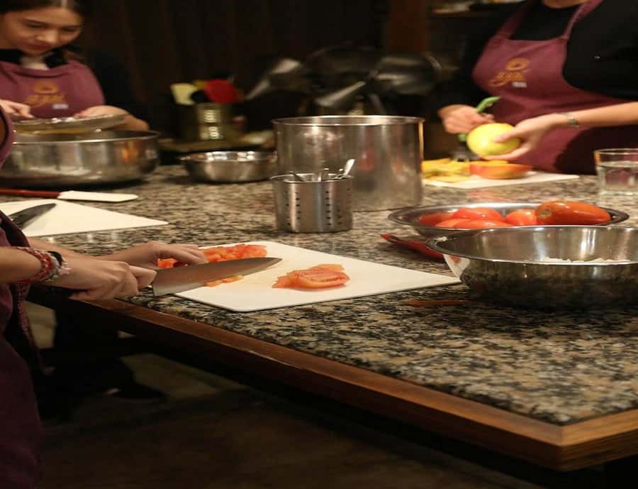 Buenos Aires: Traditional Cooking Class at Espacio Azai - Starting with chipacitos correntinos