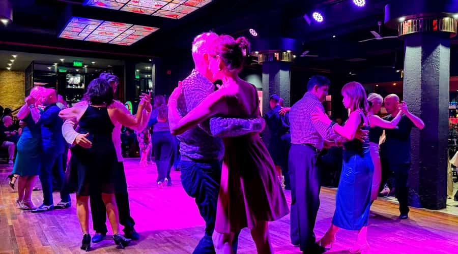 Buenos Aires : Unique Tango Experience Milonga Night - Experiencing a real milonga