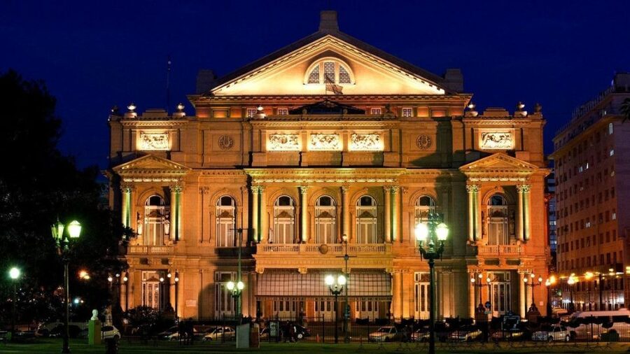 Buenos Aires: Walking City Tour with Colón Theater & Museums - Guides, group size, and the pace of the day