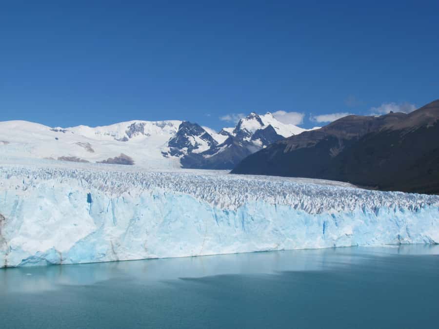 Calafate: Perito Moreno Glacier Guided Full-Day Tour - Guide quality and the human side of the trip