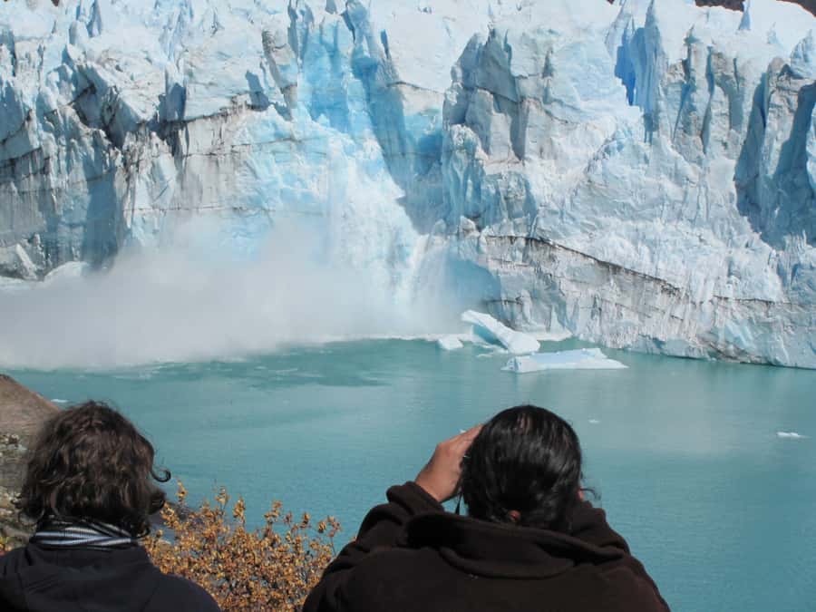 Calafate: Perito Moreno Glacier Guided Full-Day Tour - Who should book this Perito Moreno day trip?