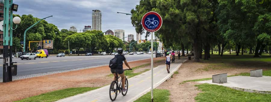 City Bike Tour in Palermo and Recoleta - Along Avenida del Libertador toward Recoleta