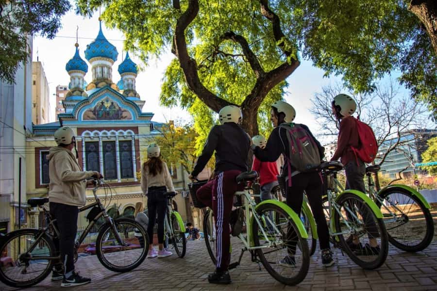 City Bike Tour in Palermo and Recoleta - Guides, language, and the overall pace