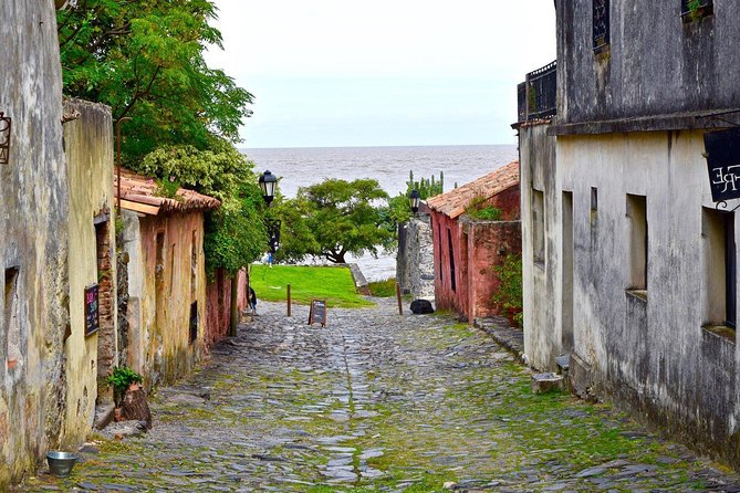 Colonia del Sacramento Small-Group Day Trip - The early hotel pickup and ferry crossing