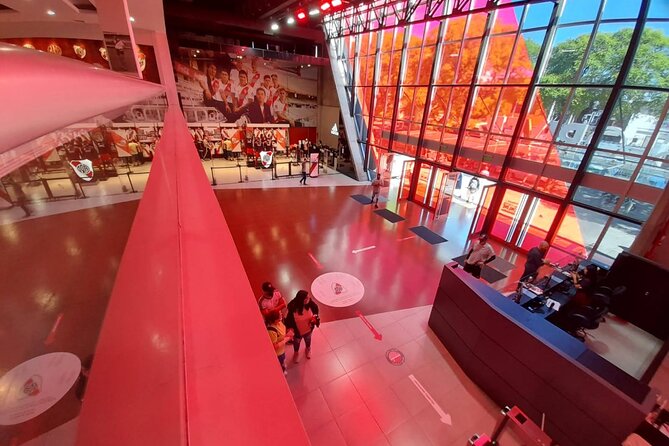 Combo Football: Hop on hop off 48hs + River Plate + Boca Juniors - Recoleta, museums, and the northern parks