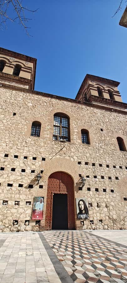 Cordoba citytour - Plaza San Martín and Córdoba’s landmark churches