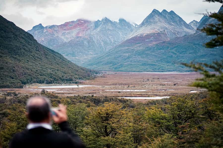 Crossing the Andes: Fagnano and Escondido lakes with lamb - Harwen Winter Center, gin, and motorcycles