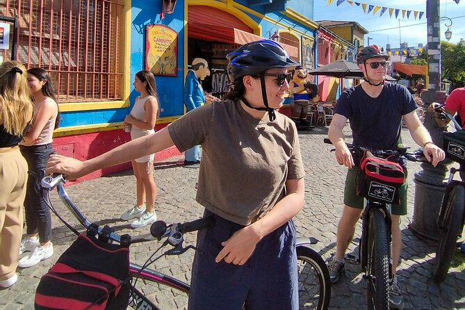 Cultural Immersion Experience by Bike around old BA Max 6 ppl - A quick architectural pause at Facultad de Ingeniería