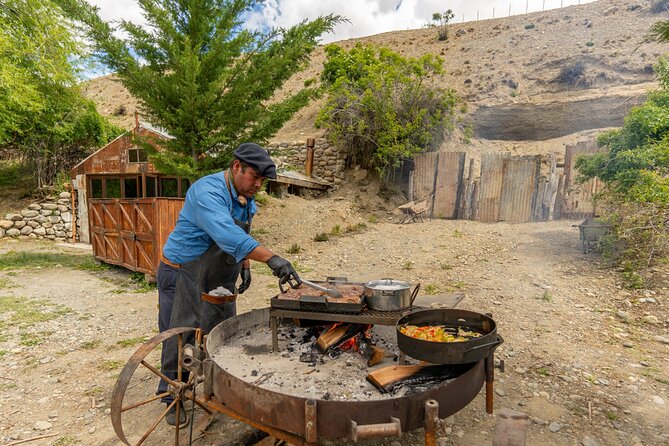 Darwin Experience: Patagonia 4x4 and Kayak Adventure with Food - Meeting Ruben And Juan
