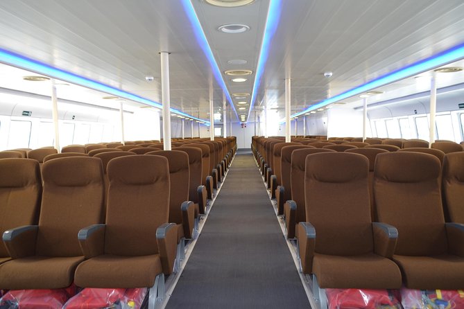 Day Tour + snack on board - The fast ferry across the Rio de la Plata