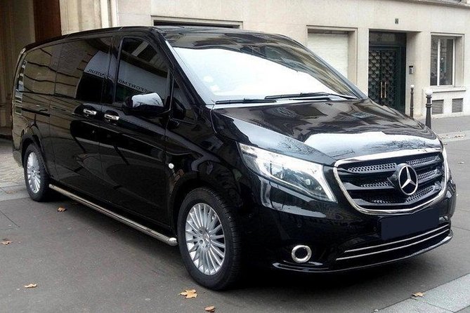 Departure Private Transfers from Buenos Aires to Ezeiza Airport EZE - What the private luxury van adds for a group of five