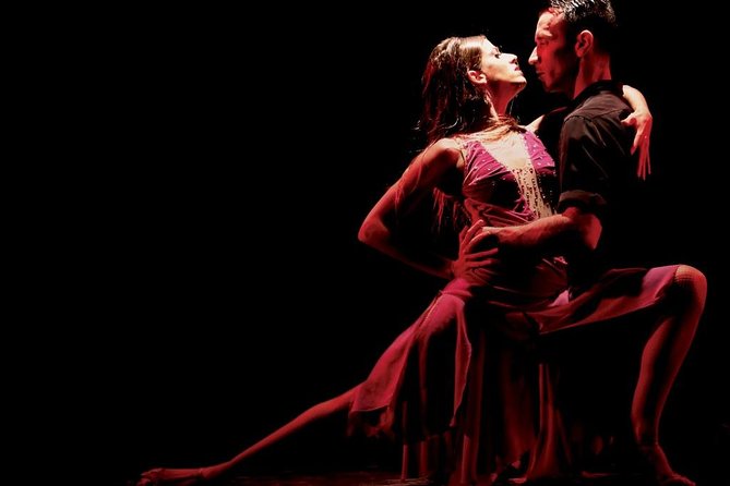 Dinner and Tango Show at 'Catulo Tango' - The small room brings tango close