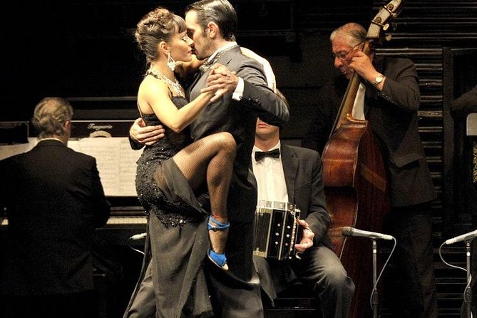 Dinner Tango Show in La Ventana - No transfers - Three courses of Argentine food