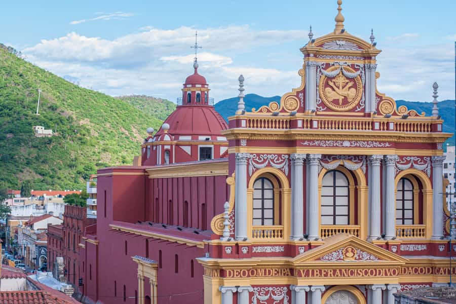 Discover Salta and enjoy the city with a photojournalist - San Francisco Church, a major visual stop