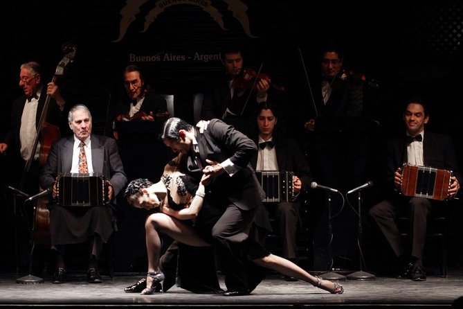 El Aljibe Early Tango Show in Buenos Aires - A tango night in old San Telmo