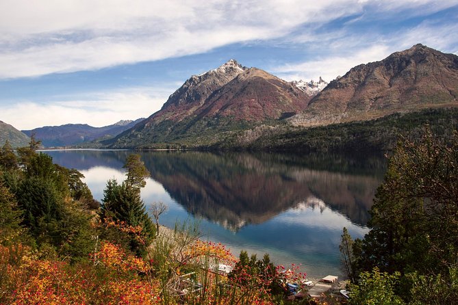 El Bolson and Lago Puelo Sightseeing Tour - What the guide and coach add