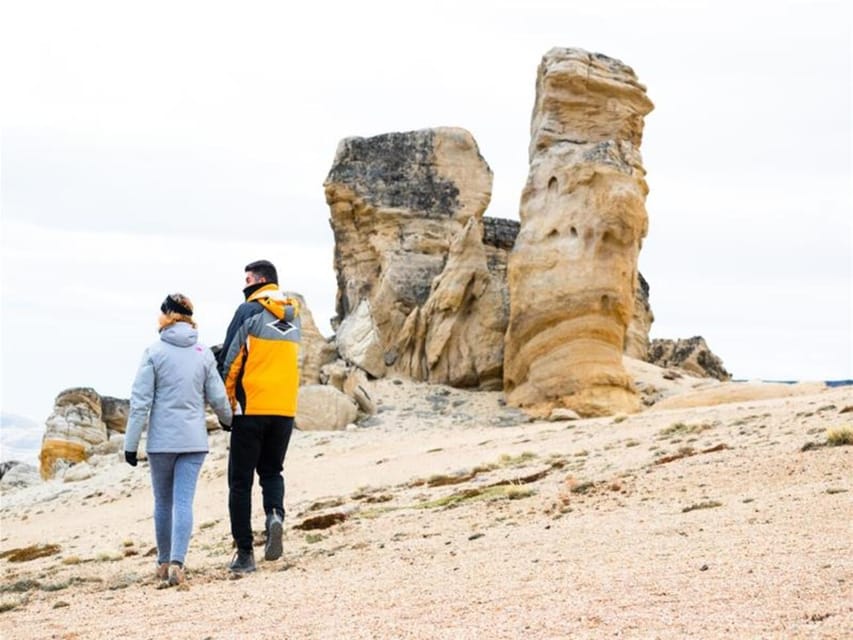 El Calafate: 4WD Adventure with Optional Hike or Zipline - The stop at Estancia Huyliche