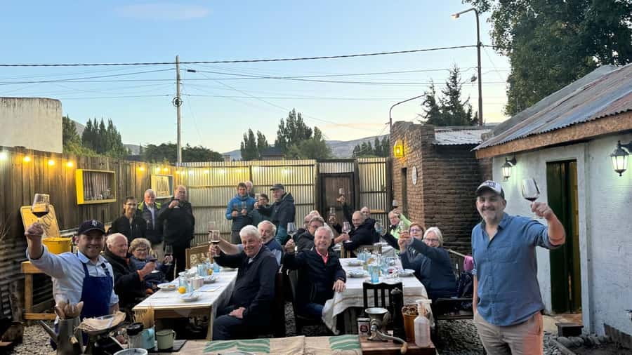 El Calafate: Argentine Cuisine Experience - Practical timing and cancellation advice