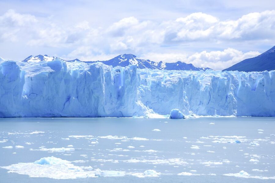 El Calafate: Glaciers Gourmet Experience - Full Day Cruise - Three glaciers from four outer decks