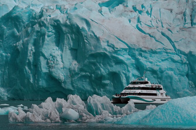 El Calafate: Gourmet Upsala and Spegazzini Glaciers - Upsala Canal and the Herminita Peninsula