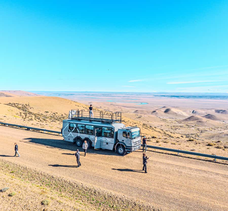 El Calafate: Monte León 4x4 Wolves and Penguins Excursion - The guide can shape the whole day