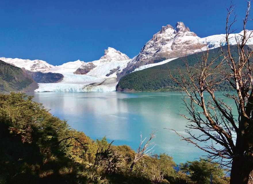 El Calafate: Spegazzini and Upsala Glaciers Boat Tour - Boarding the modern catamaran