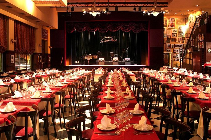 Esquina Homero Manzi Tango Show with Optional Transfer and Dinner - Who should book this tango night?
