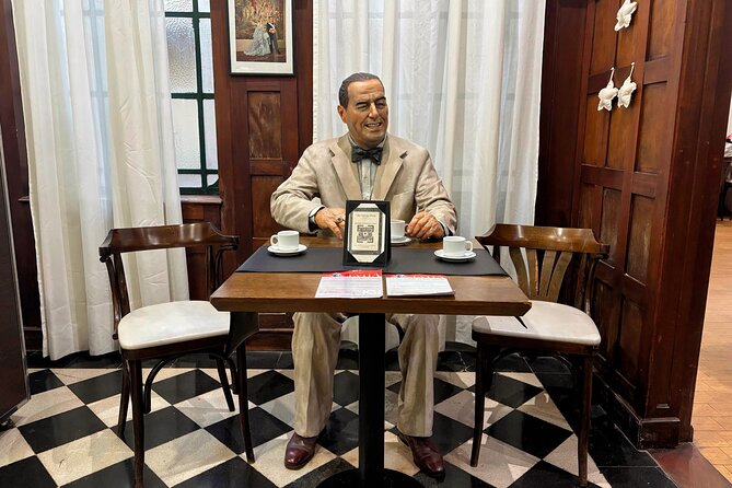 Evita Perón Private Tour: the woman behind "Don´t cry for me Argentina" and more - The Obelisk and the public image of Evita