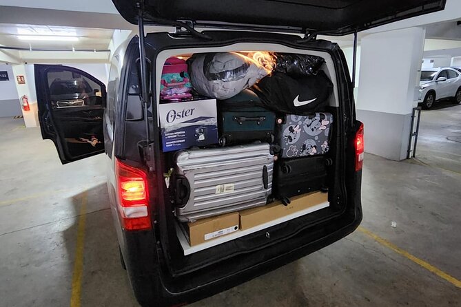 Executive Van Transfer: Ezeiza Airport (EZE) – Buenos Aires - A calm option for solo and business arrivals