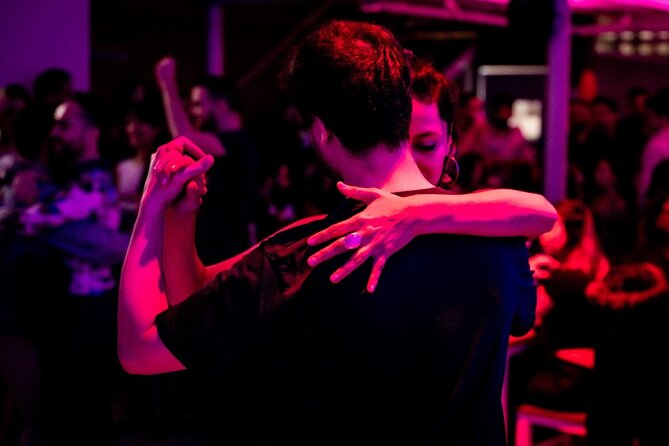 Experience Buenos Aires: Private Tango Lesson - The close embrace and the art of walking
