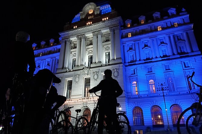 Experience the Lighted Night of Buenos Aires in a Bike - Why a night bike ride works so well in Buenos Aires