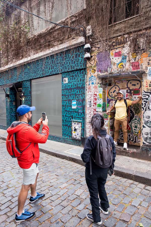Explore Palermo Street Art in an Artsy Walk - Learning the techniques behind graffiti and street art