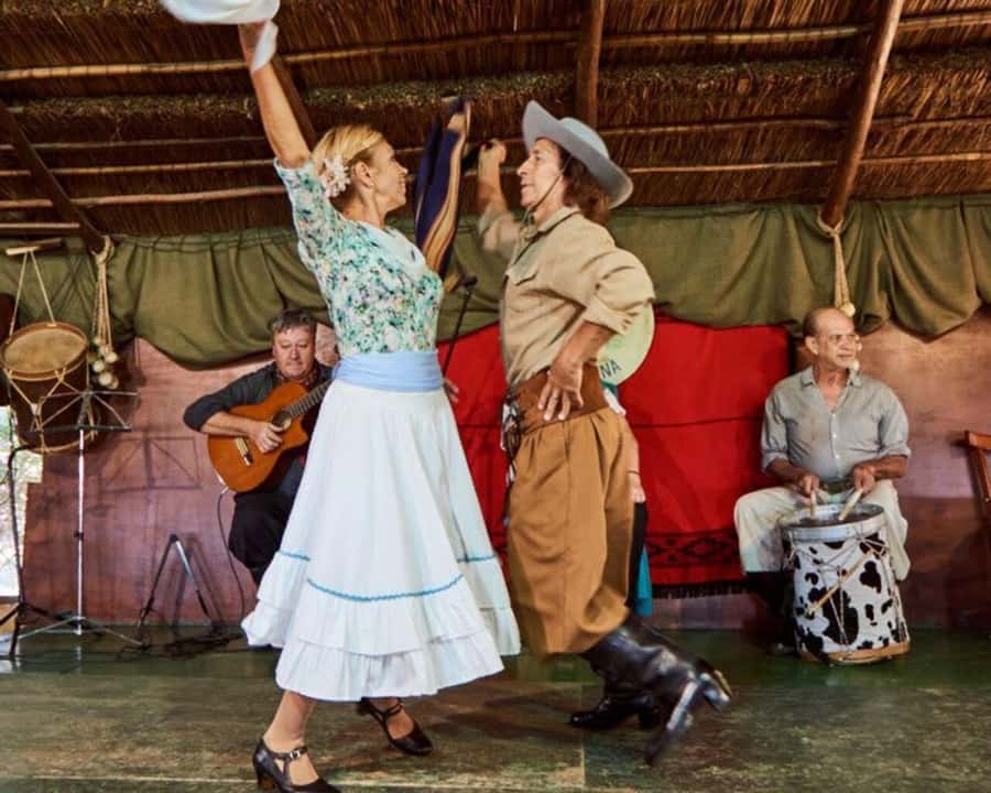 From BA: Santa Susana Day Trip with Lunch - Gaucho Party - Getting from Buenos Aires to Santa Susana