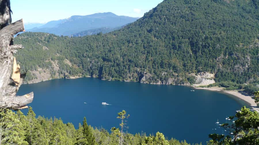From Bariloche: San Martin de los Andes and 7 Lakes Circuit - Nahuel Huapi, the route’s great opening view