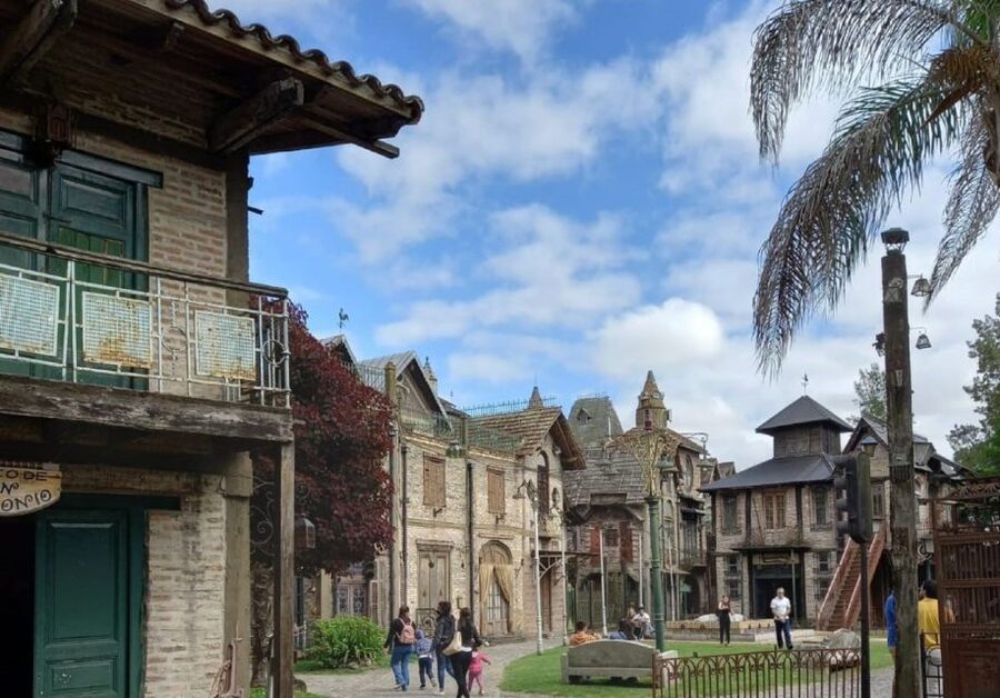 From Buenos Aires: Magical and Mysterious Campanopolis Tour - Food, water, and the small practical details