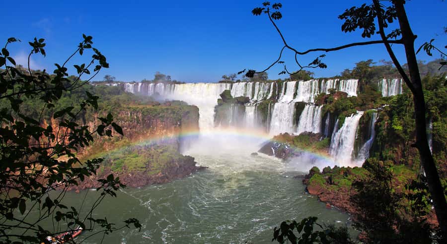 From Foz do Iguaçu: Argentinian Iguazu Falls with Ticket - Arriving at the Visitor’s Center