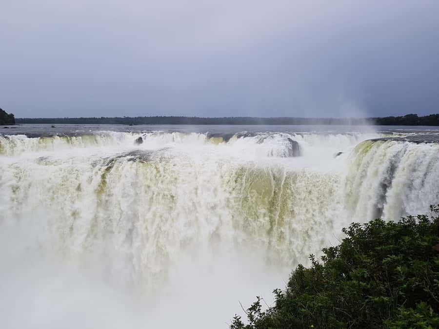 From Foz do Iguaçu: Iguazú Falls Boat Ride Argentina - The 75-minute ride from Foz do Iguaçu