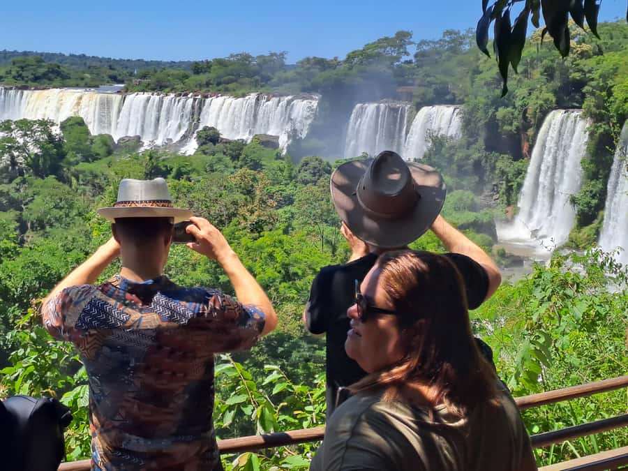 From Foz do Iguaçu: Tour to Argentinian Falls - What the Lower Circuit feels like