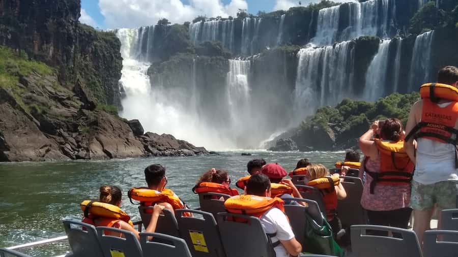 From Puerto Iguazu: Argentinian Iguazu Falls with Boat Ride - Why the Argentine side deserves a full day