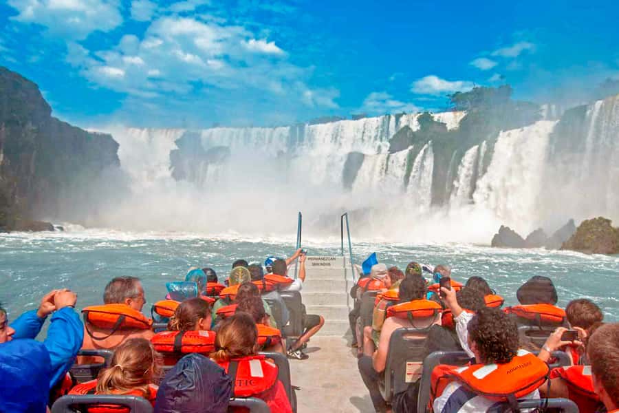 From Puerto Iguazu: Argentinian Iguazu Falls with Boat Ride - Six kilometers through the Lower River canyon