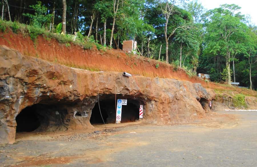 From Puerto Iguazu: San Ignacio Ruins and Wanda Mines Tour - Why this long trip can be worth your day