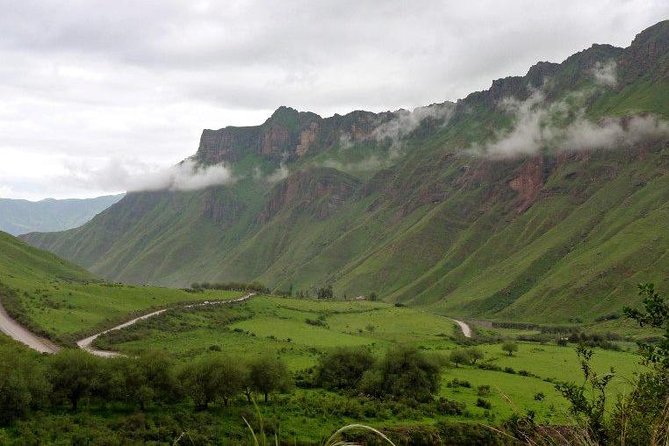 Full-day Cachi and Los Cardones National Park from Salta - Escoipe Gorge and the climb toward Cuesta del Obispo