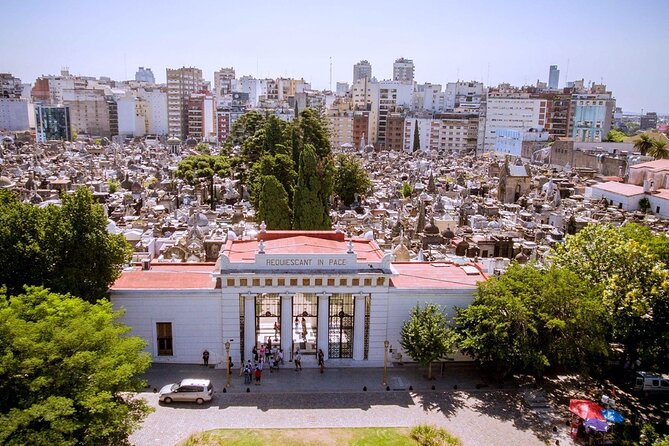 Full Day City Tour in Buenos Aires, Recoleta Cemetery and Tigre - San Telmo’s old streets and La Boca’s painted Caminito