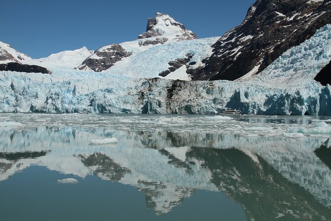Full Day Navigation through the Glaciers - Why this glacier cruise is worth considering