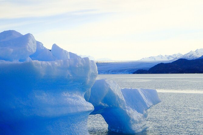 Full day tour: Sail among the Glaciers of Patagonia - Leaving El Calafate for Punta Bandera at 7:00 am