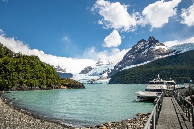 Full day tour: Sail among the Glaciers of Patagonia - Why the catamaran matters on a nine-hour day