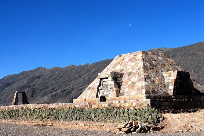 Full-Day Tour to Humahuaca, Purmamarca and Tilcara - Humahuaca, lunch, and the Independence Monument