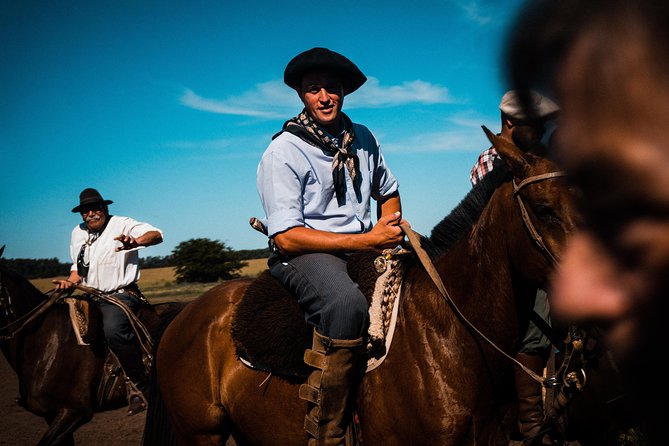 Gaucho Day Trip from Buenos Aires: Santa Susana Ranch - Leaving Buenos Aires for the open pampas