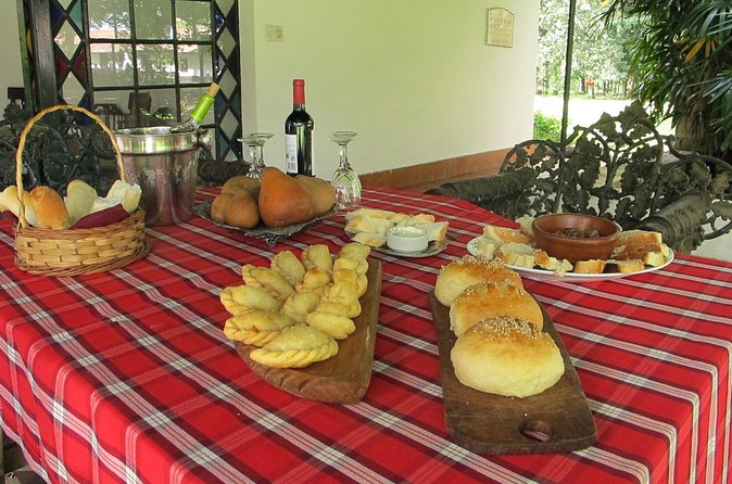 Gaucho Tour in San Antonio de Areco and Authentic Estancia - Horses, carriages, music, and gaucho demonstrations